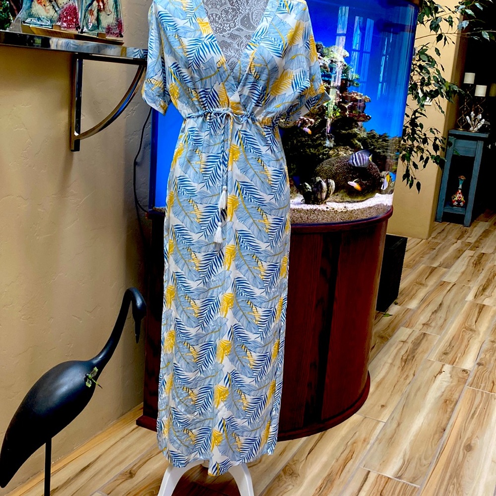 Dress comfy-casual with this lightweight white,blue& yellow summer dress